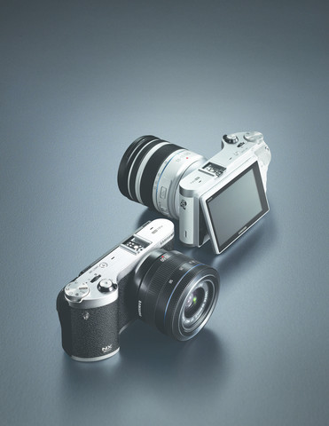 nx300_keyvisual nx300_keyvisual